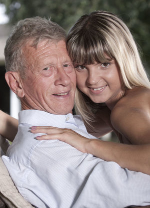 2 older women in need of sex come across a homeless bum to sexy in a field
